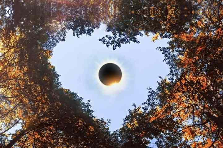 Nov Mesiaca Úplné zatmenie Slnka 14. december 2020